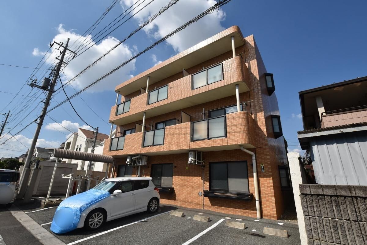 ラヴィエールの物件外観写真