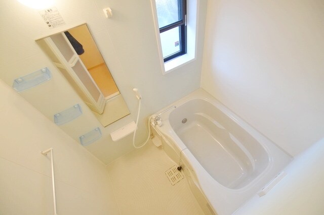 エテルノ ブリ-ズ Iの物件内観写真