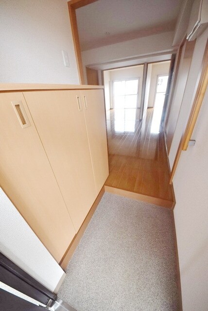 上尾根貝戸団地8号棟の物件内観写真