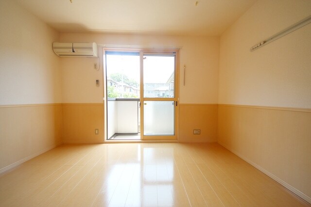 ウィスタリアDの物件内観写真