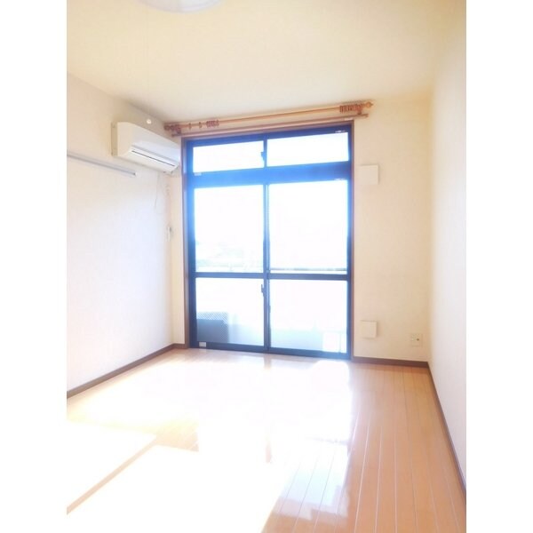 フローレス六番館の物件内観写真