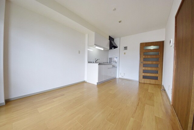 ニューマリッチ吉沢Aの物件内観写真