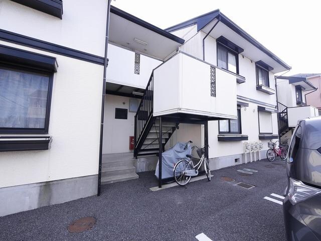 吉川タウンハウス IIの物件内観写真