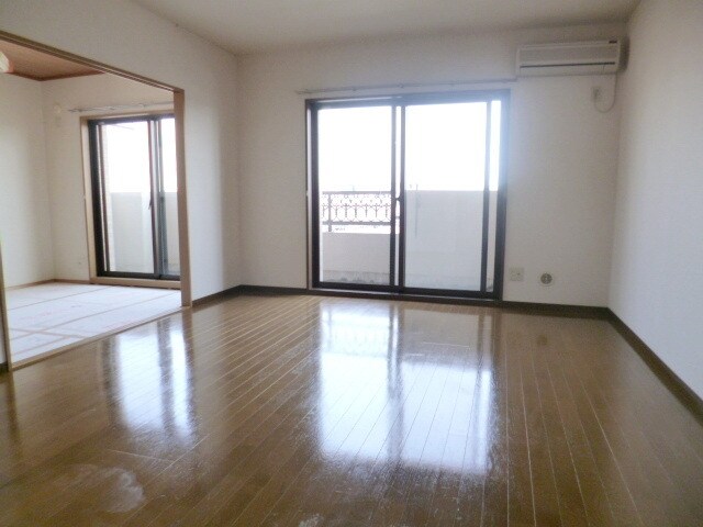 エマーレ北越谷の物件内観写真