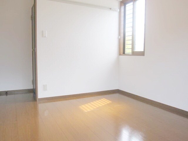リリー坂下Bの物件内観写真