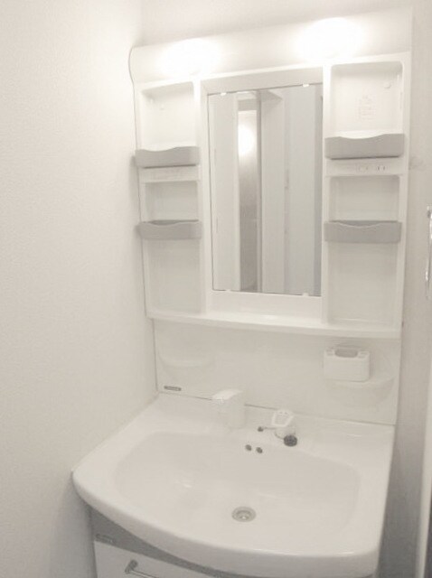 リリー坂下Bの物件内観写真