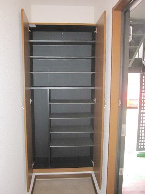 リリー坂下Bの物件内観写真