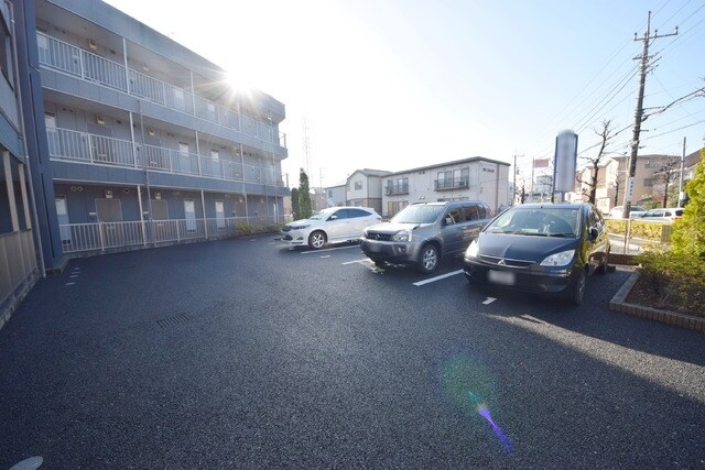 アンプルールフェールTheEarthの物件内観写真