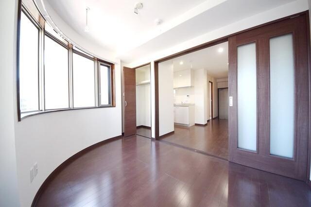 FIRST(ファースト)の物件内観写真