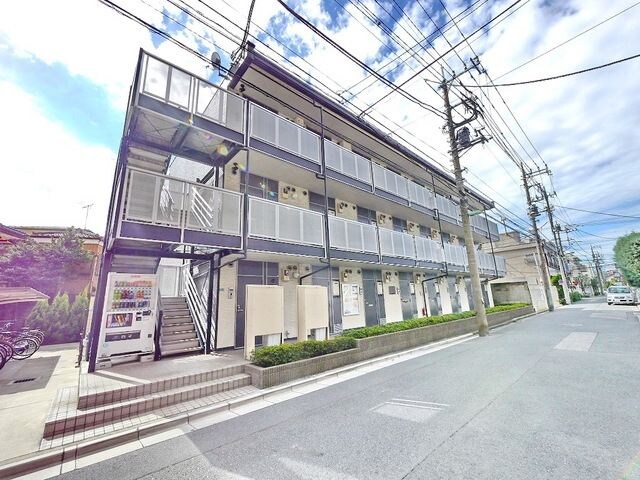 レオパレスアピラの物件外観写真