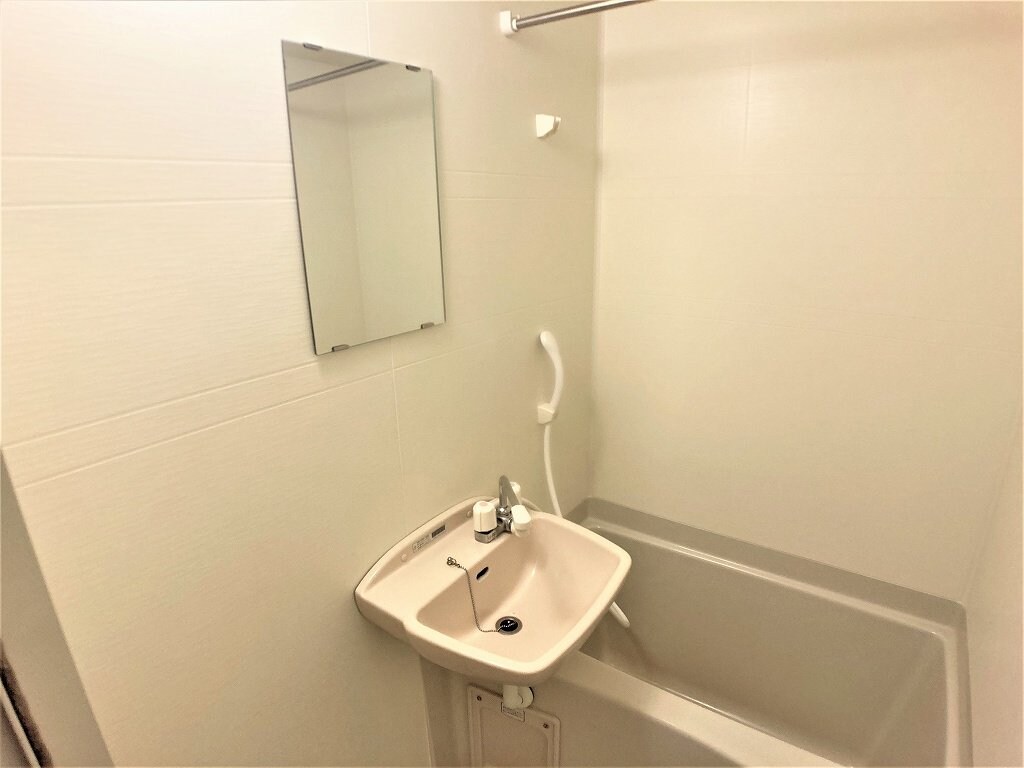 レオパレスエミールプラザの物件内観写真