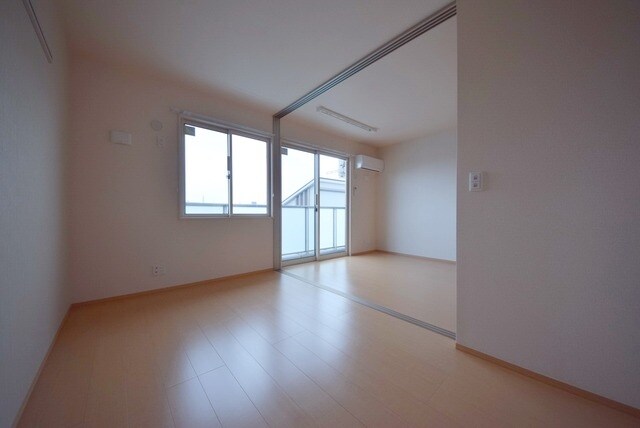 クレセントの物件内観写真