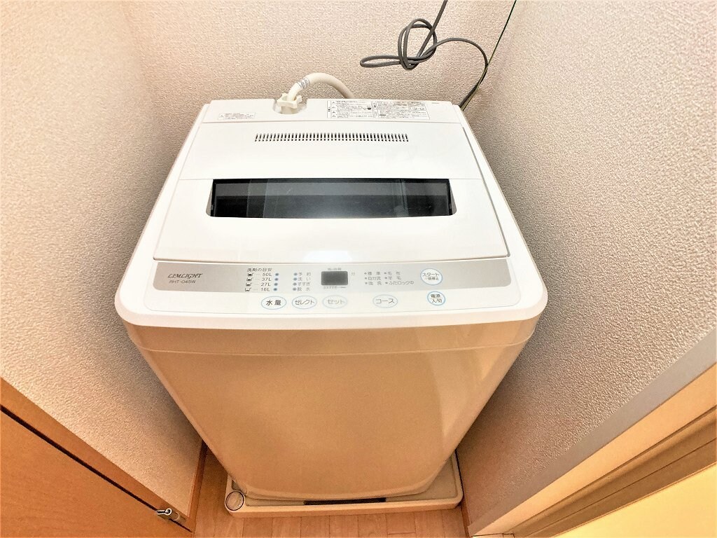 レオパレスエミールプラザの物件内観写真