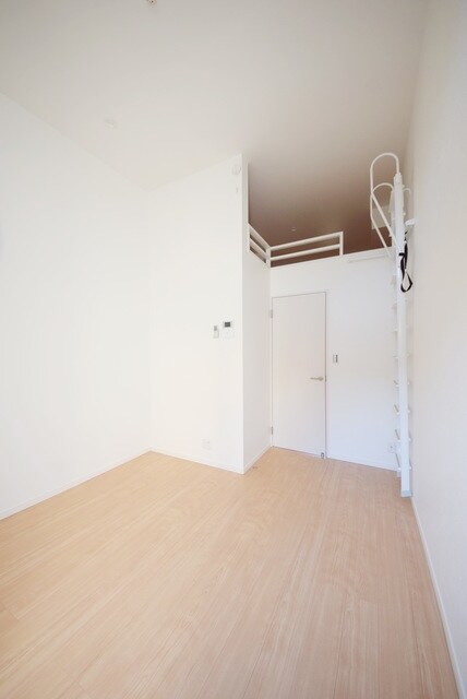 スプリングフォレスト参番館の物件内観写真