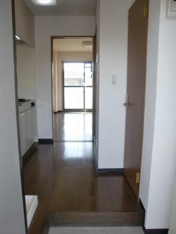 稲荷ハイツの物件内観写真