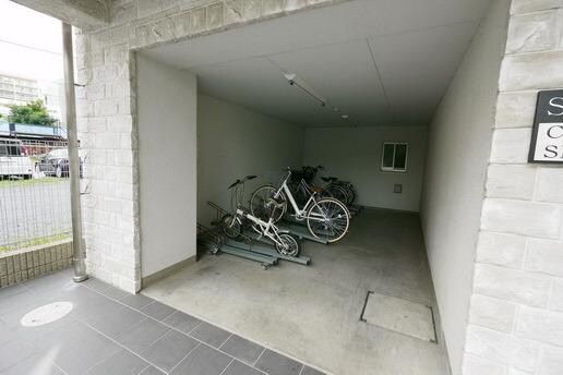 スパシエカステロ新都心の物件内観写真