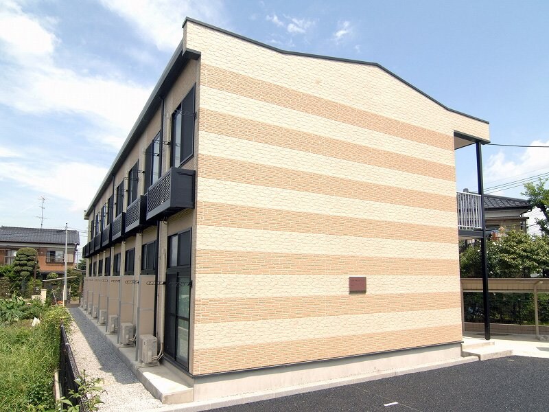 レオパレススピカの物件外観写真