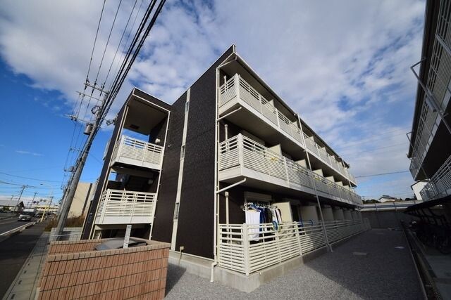 レオネクストプランドールの物件外観写真