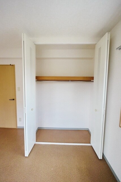 キングホームズ2番館の物件内観写真