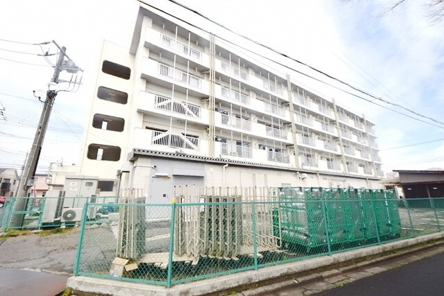 上尾根貝戸団地8号棟の物件外観写真