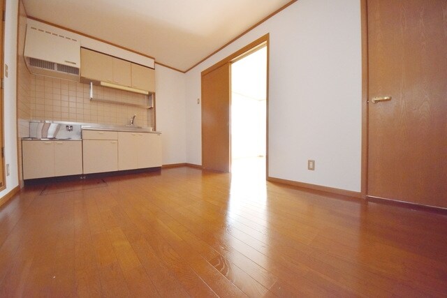 フラット花井弐番館の物件内観写真