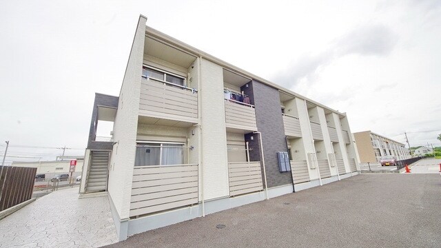 クレイノエスポワールの物件外観写真