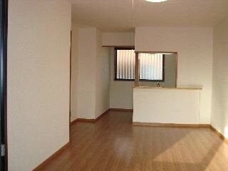 ポートヴィラ弐番館の物件内観写真