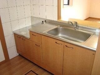 ポートヴィラ弐番館の物件内観写真