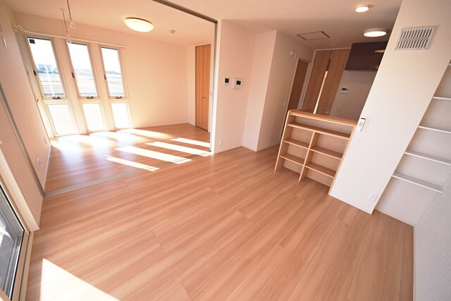 ロイジェントパークスレイクタウンIII J棟の物件内観写真