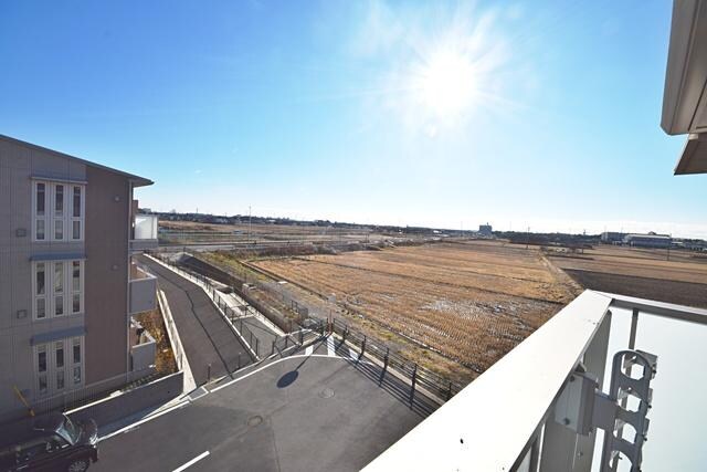 ロイジェントパークスレイクタウンIII J棟の物件内観写真