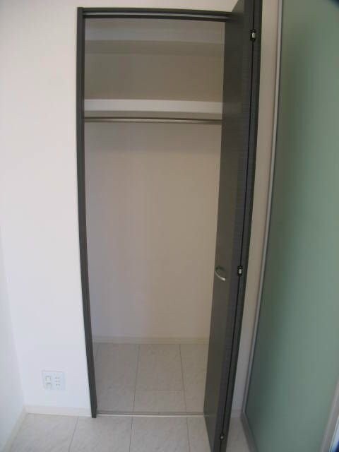 アン・ボルヌの物件内観写真