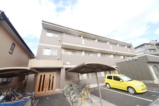 プラシード新越谷の物件外観写真