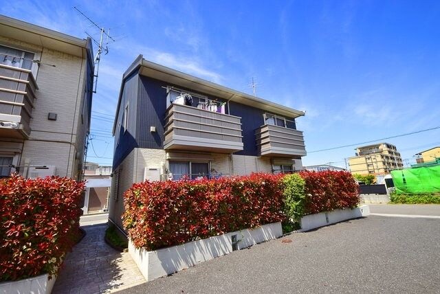 レセンテ八潮Aの物件外観写真