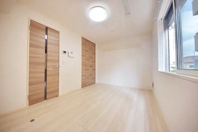 ホワイトヴィラの物件内観写真