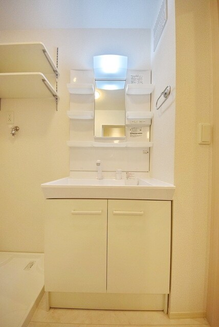 ホワイトヴィラの物件内観写真