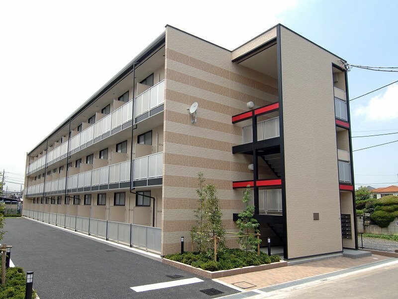 レオパレスアドミラブールワタルの物件外観写真