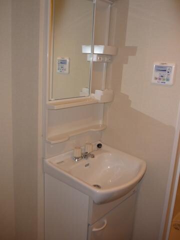 スパシエカステロ新都心の物件内観写真