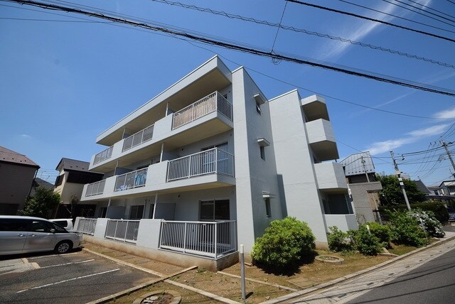 ドルフナカガワの物件外観写真