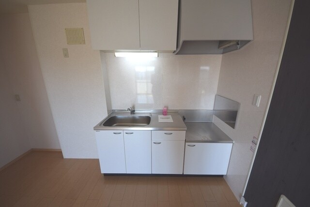 レガーロ Bの物件内観写真