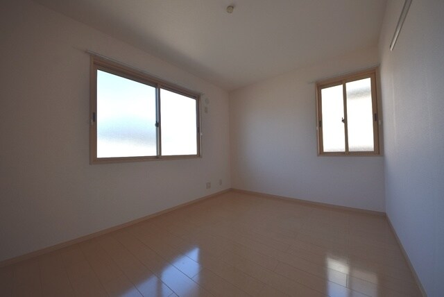 レガーロ Bの物件内観写真