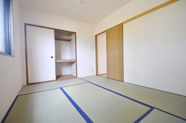 ハイカムール駒形の物件内観写真