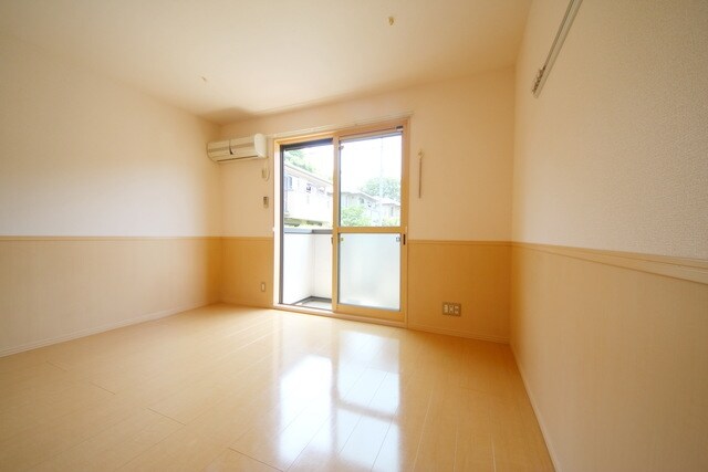 ウィスタリアDの物件内観写真