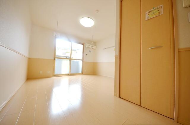 コアロード Dの物件内観写真