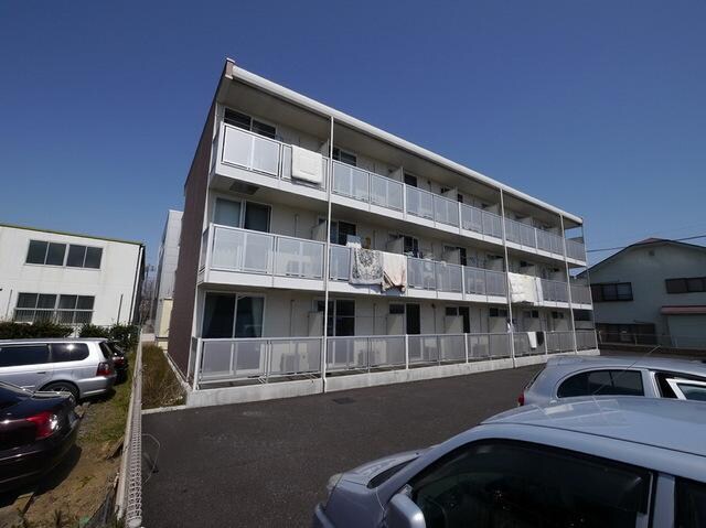 レオパレスカンパネラの物件外観写真