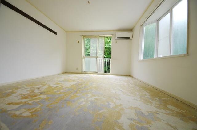 リヴレーヌ弐番館の物件内観写真