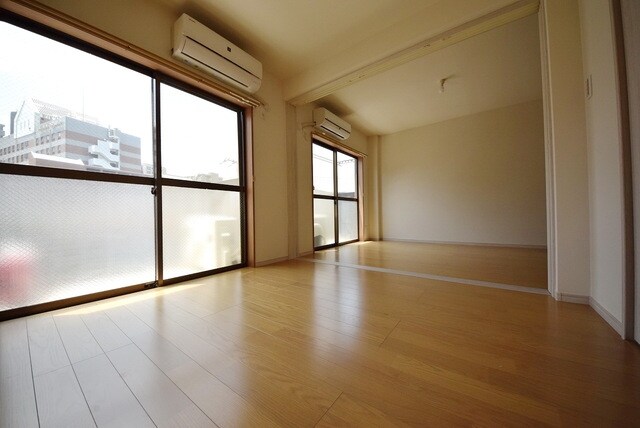 越山マンションの物件内観写真