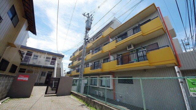 ニューライトマンションの物件外観写真