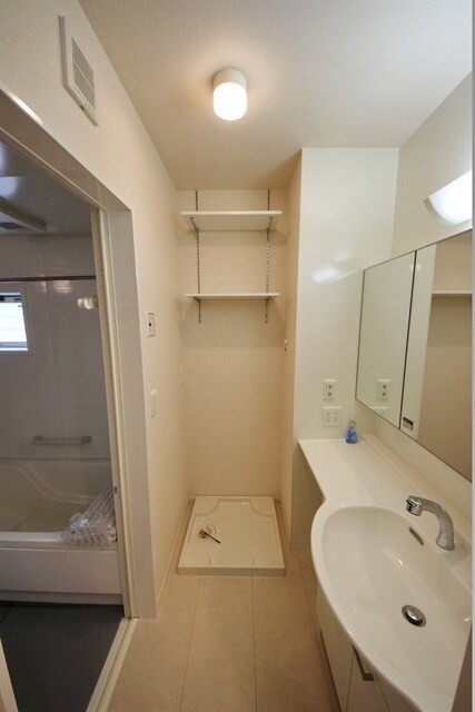 ヘリオスAの物件内観写真