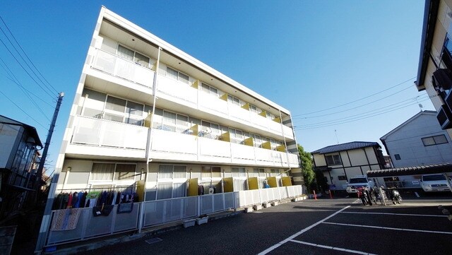 レオパレスLindenbaumの物件外観写真