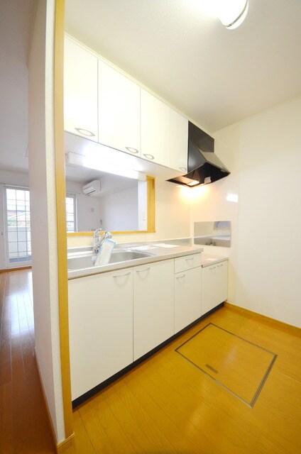 バーントシェンナ IIの物件内観写真